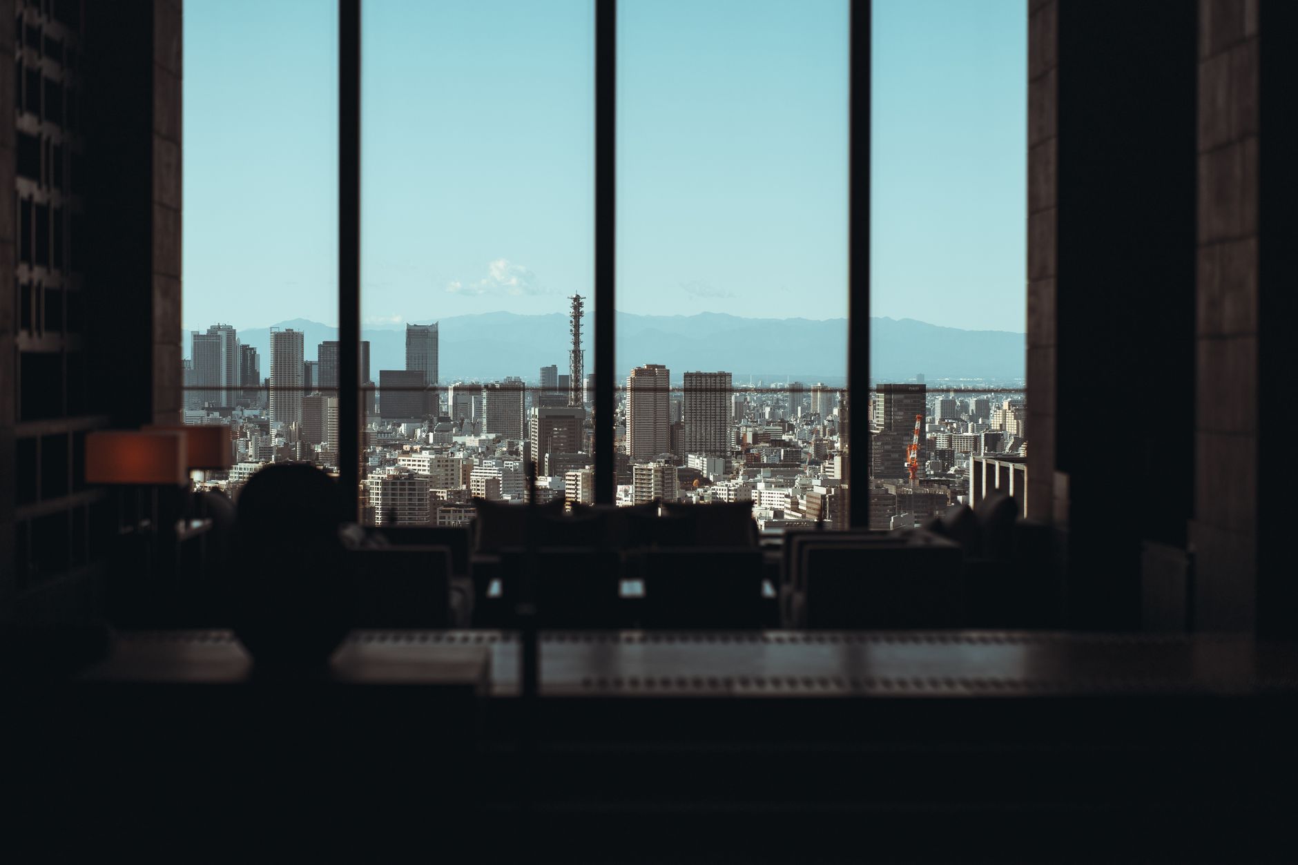Andaz Tokyo : l'hôtel où le ciel de la ville devient votre décor
