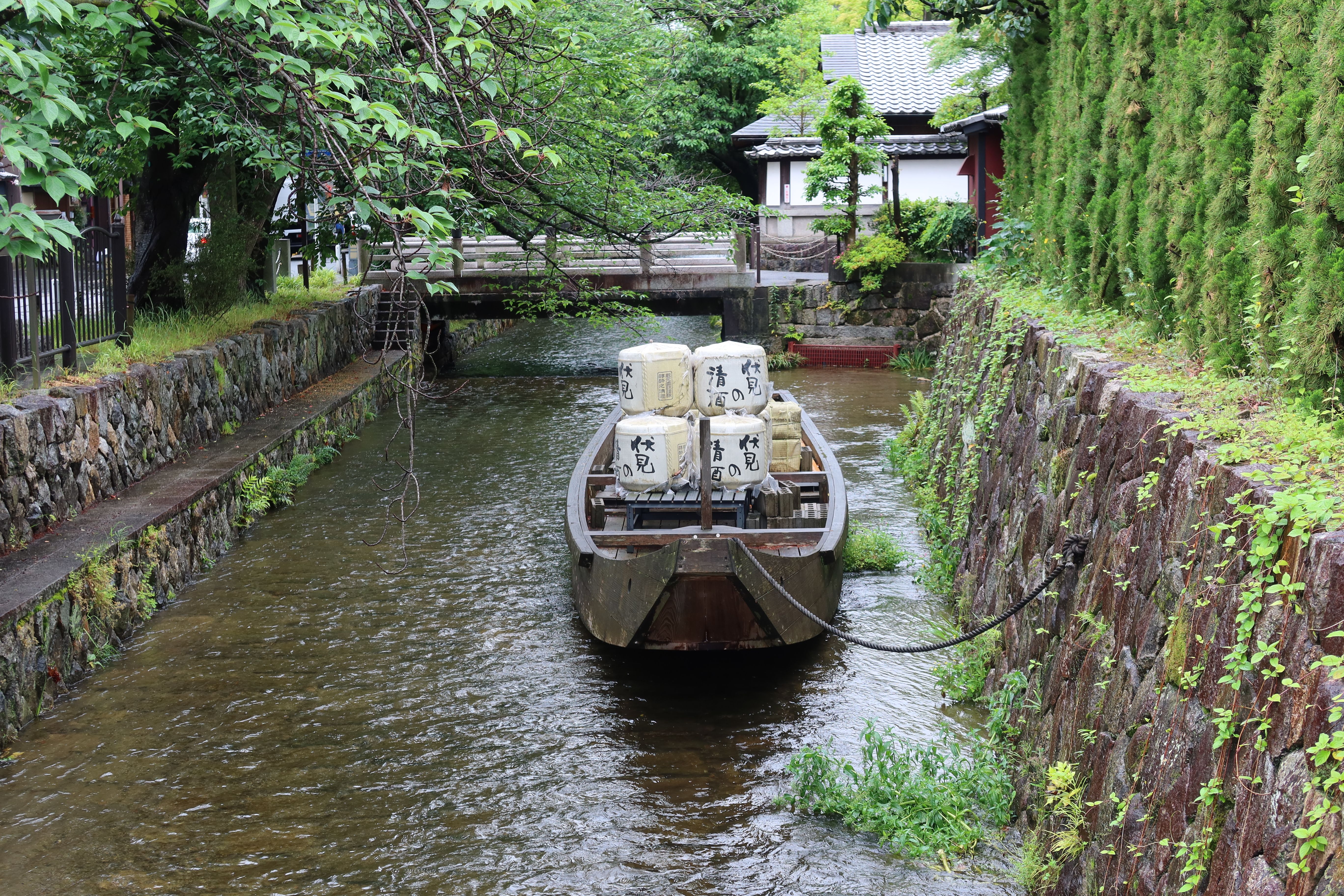 Hoshinoya Kyoto : l'hôtel sans route — arriver en bateau à l'aube sur l'Oi