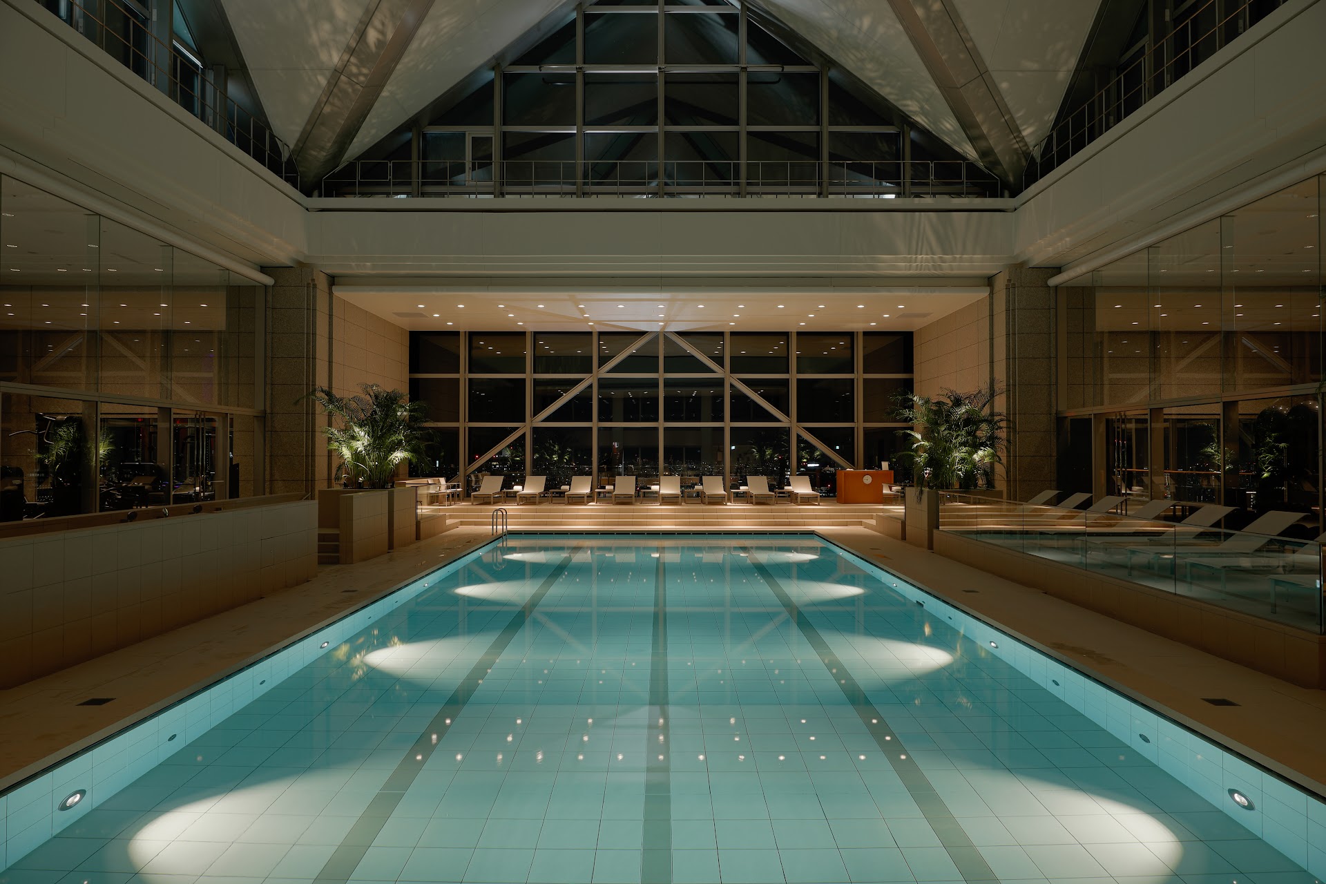 Park Hyatt Tokyo : le palace caché dans les nuages de Shinjuku vaut-il vraiment son prix ?