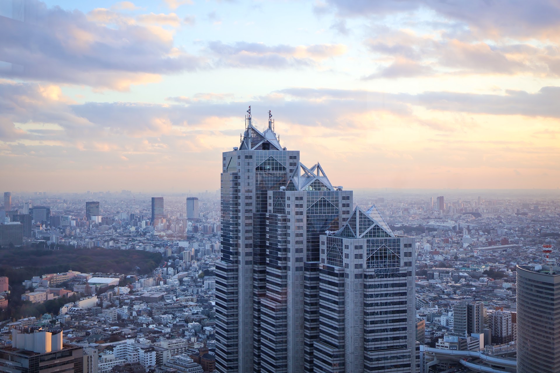 Park Hyatt Tokyo, 41e étage : le New York Bar à l'heure où la ville s'illumine — vaut-il vraiment le détour ?
