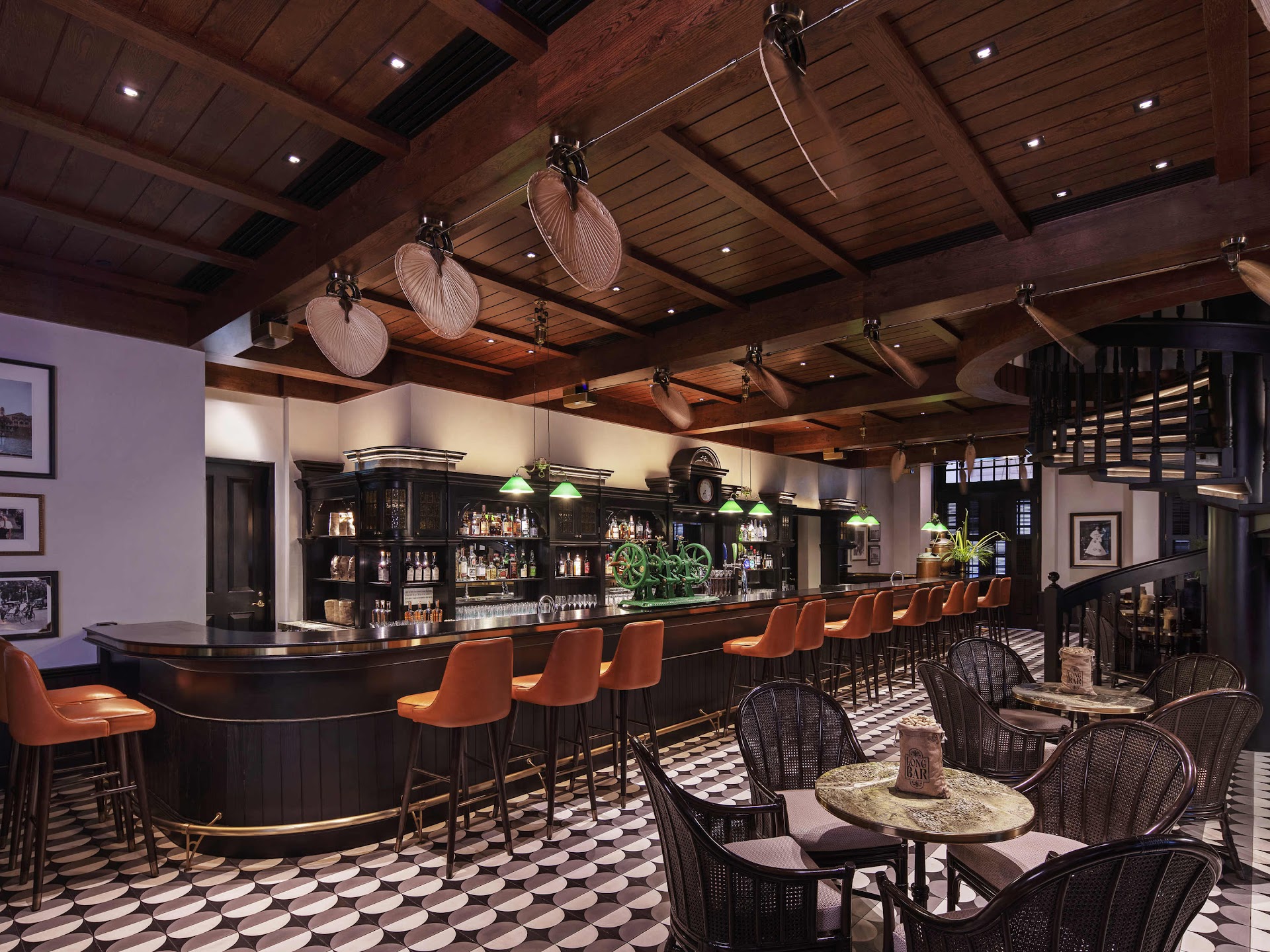Raffles Singapore, 7h du matin — le Tiffin Room vaut-il vraiment son prix ?