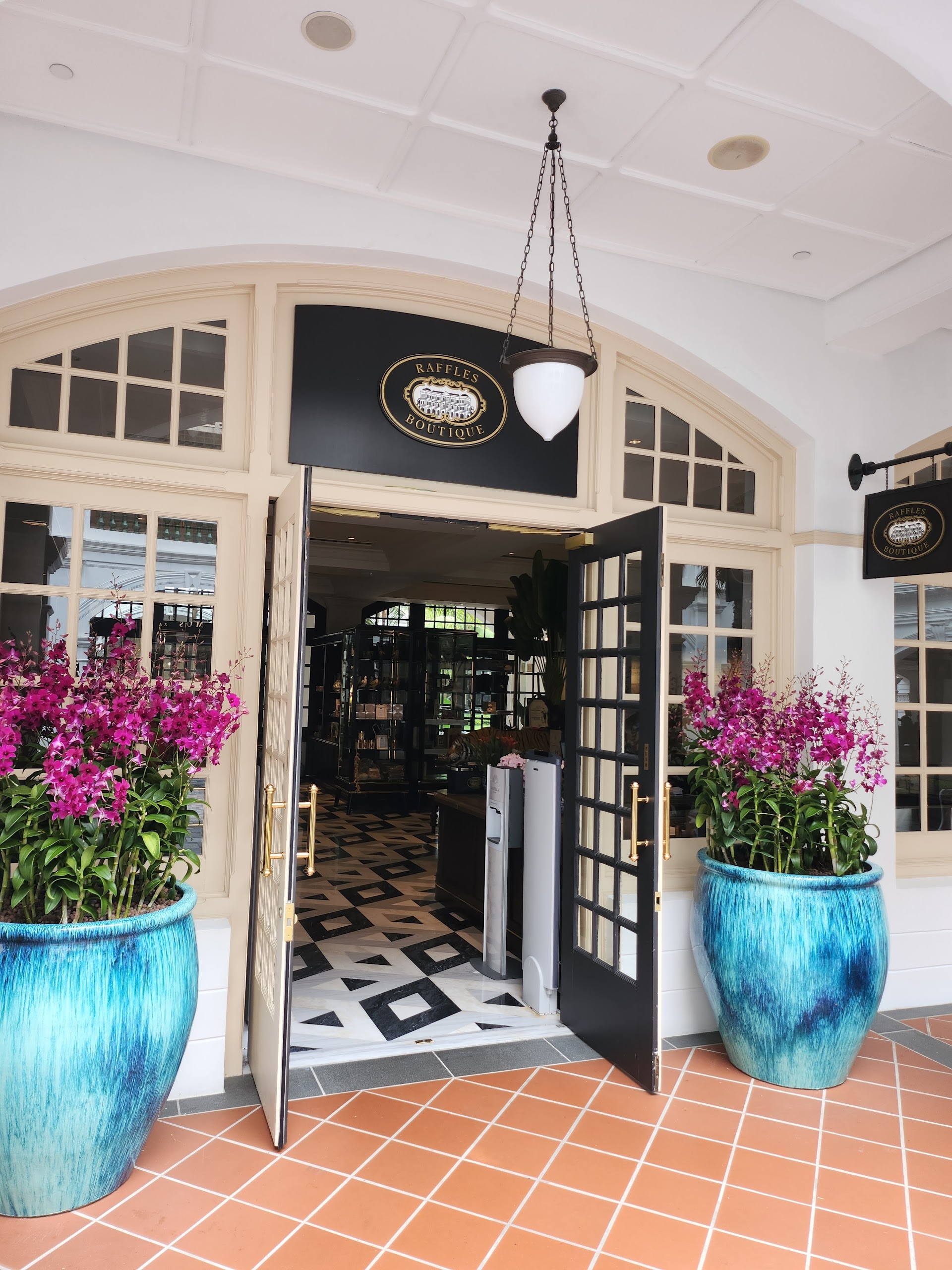 Raffles Singapore, 7h du matin — le Tiffin Room vaut-il vraiment son prix ?
