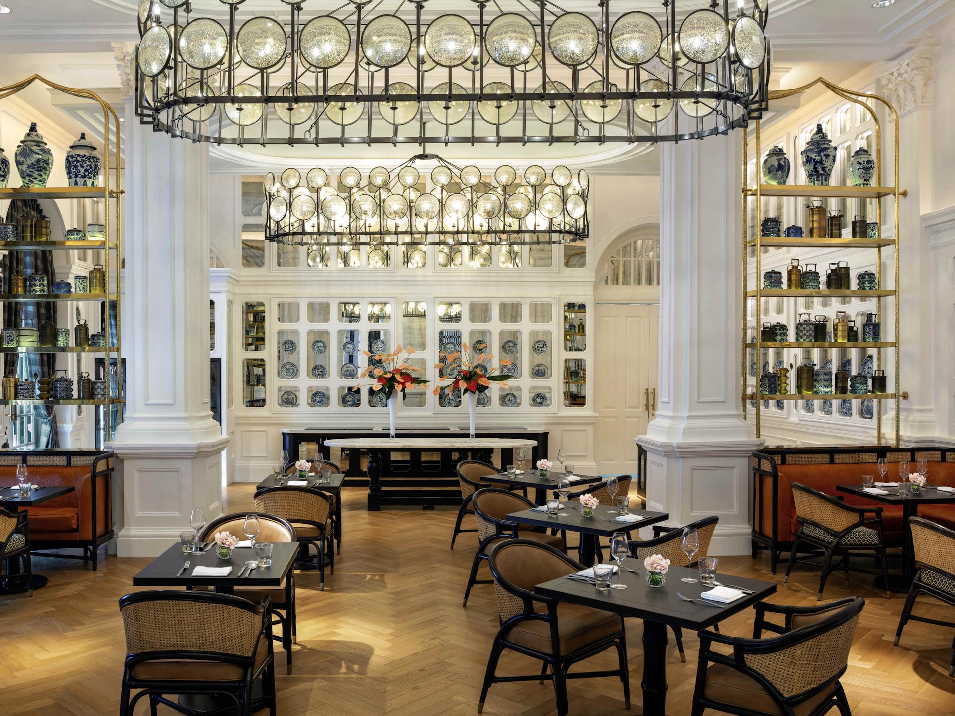 Raffles Singapore, 7h du matin — le Tiffin Room vaut-il vraiment son prix ?
