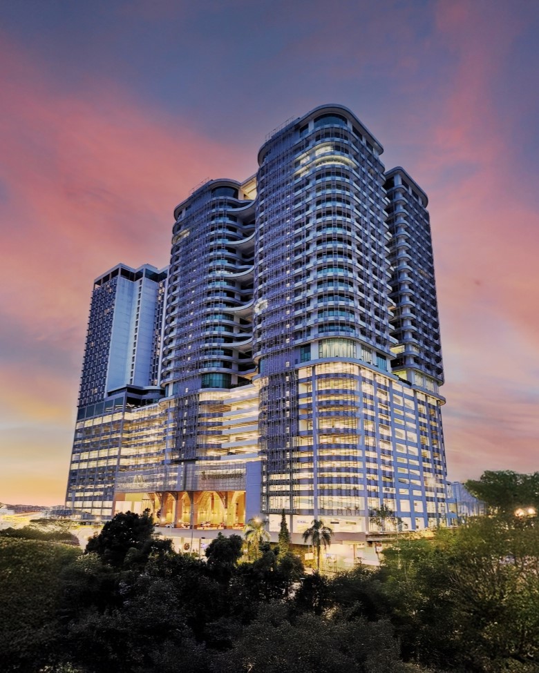 M World Hotel  